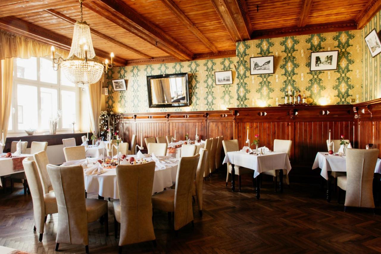Hotel & Restaurant "Deutscher Kaiser" Perleberg Bagian luar foto